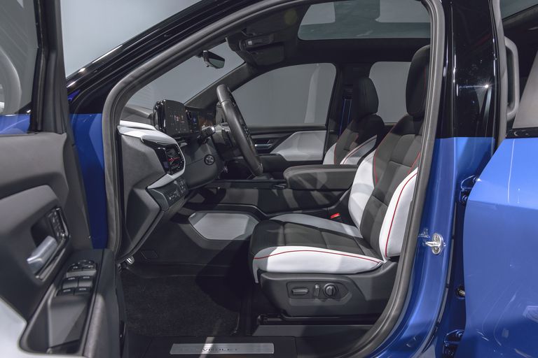 2024-chevrolet-silverado-ev-rst-145-1641310199.jpg