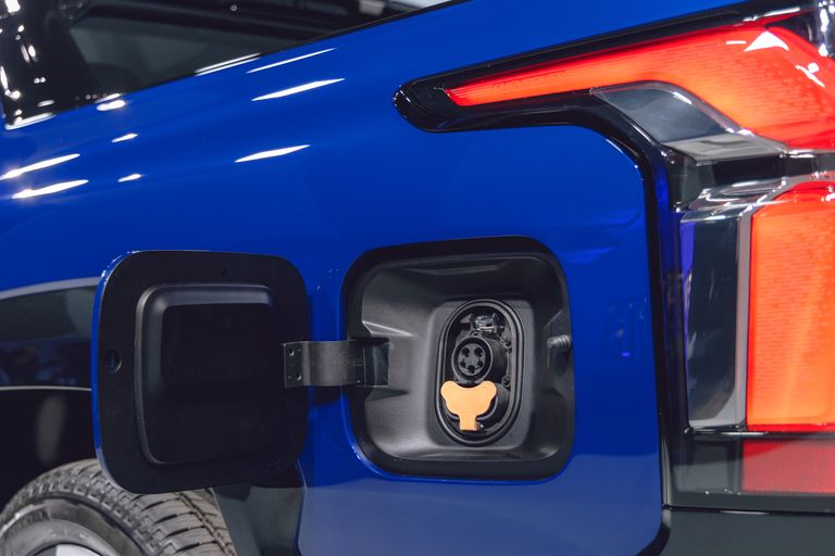 2024-chevrolet-silverado-ev-rst-295-1641310381.jpg