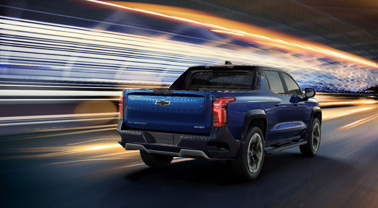 2024-Silverado-EV-RST-019.jpg