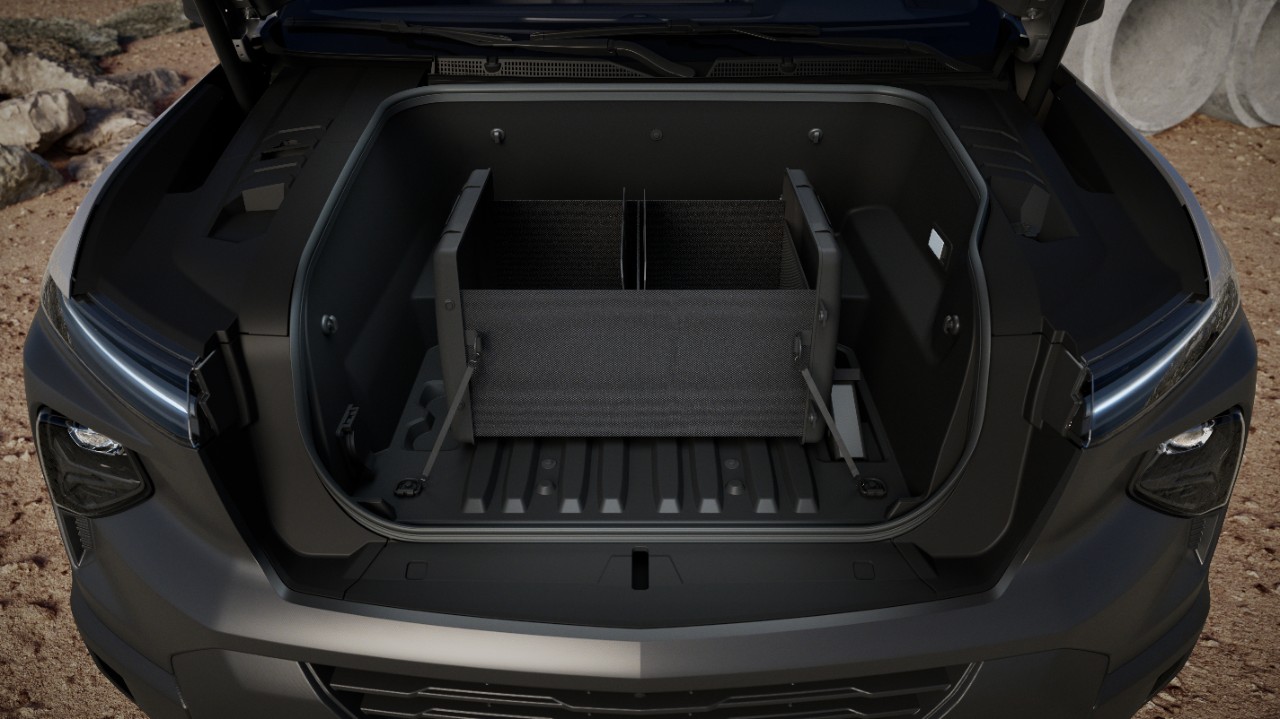 2024-Silverado-EV-WT-055.jpg
