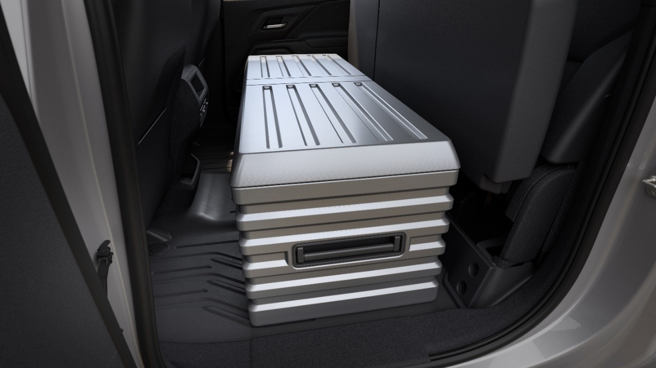 2024-Silverado-EV-WT-059.jpg