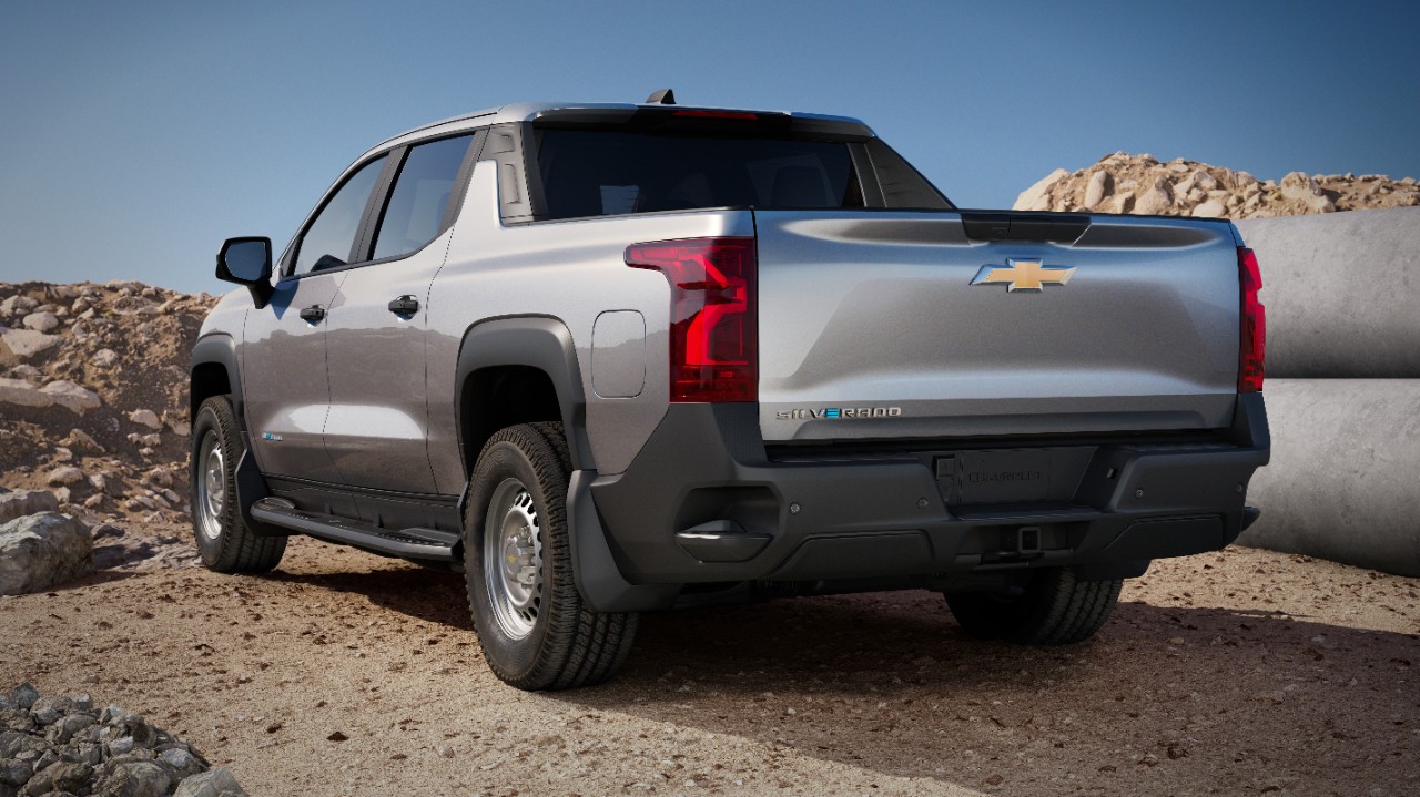 2024-Silverado-EV-WT-064.jpg