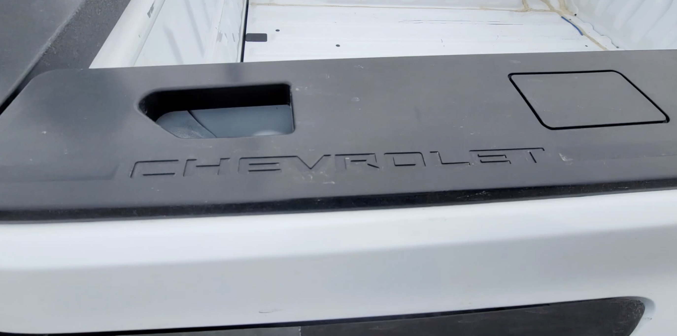Silverado EV prototype spotted 18.jpg