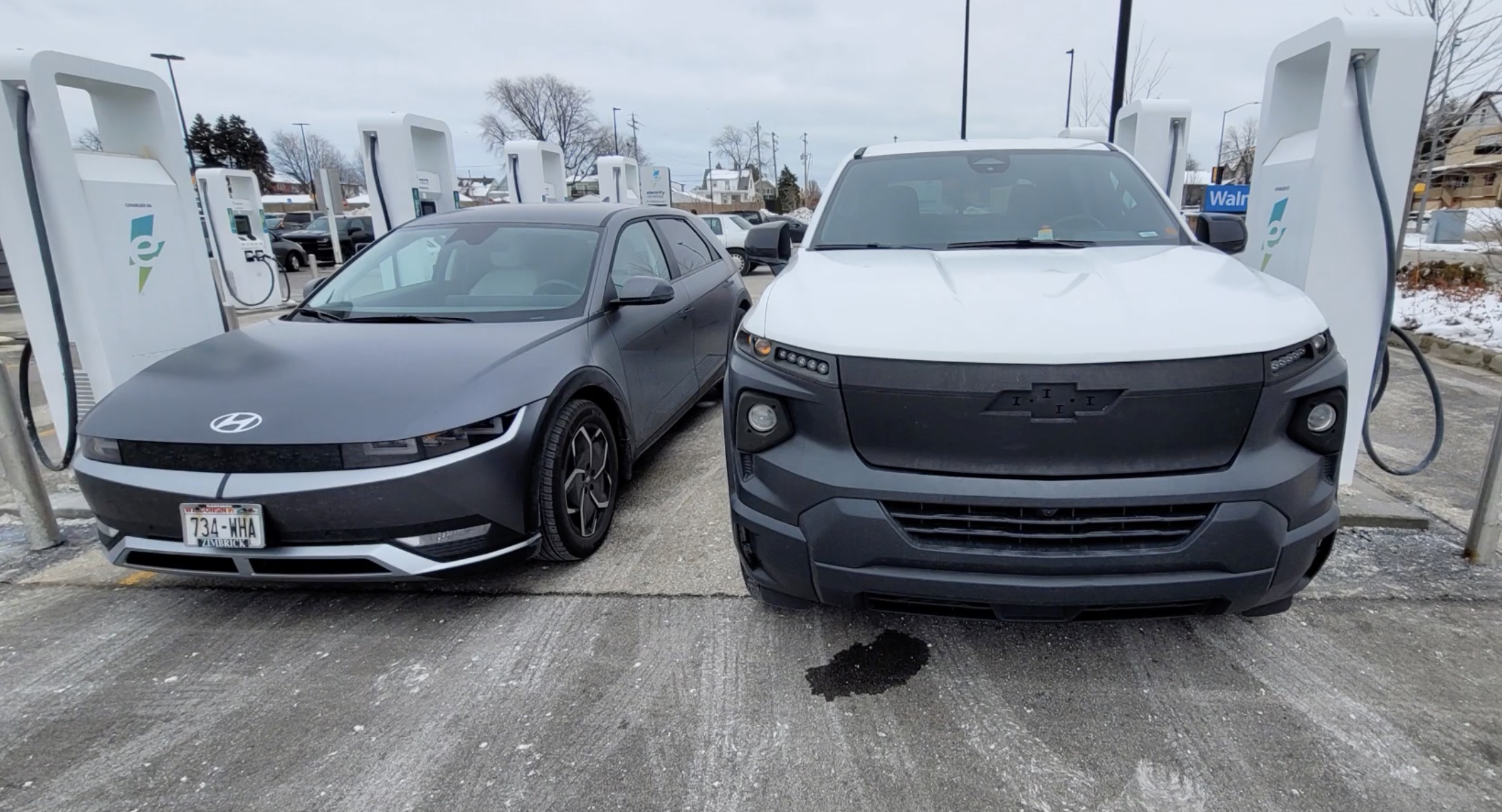 Silverado EV prototype spotted 3.jpg