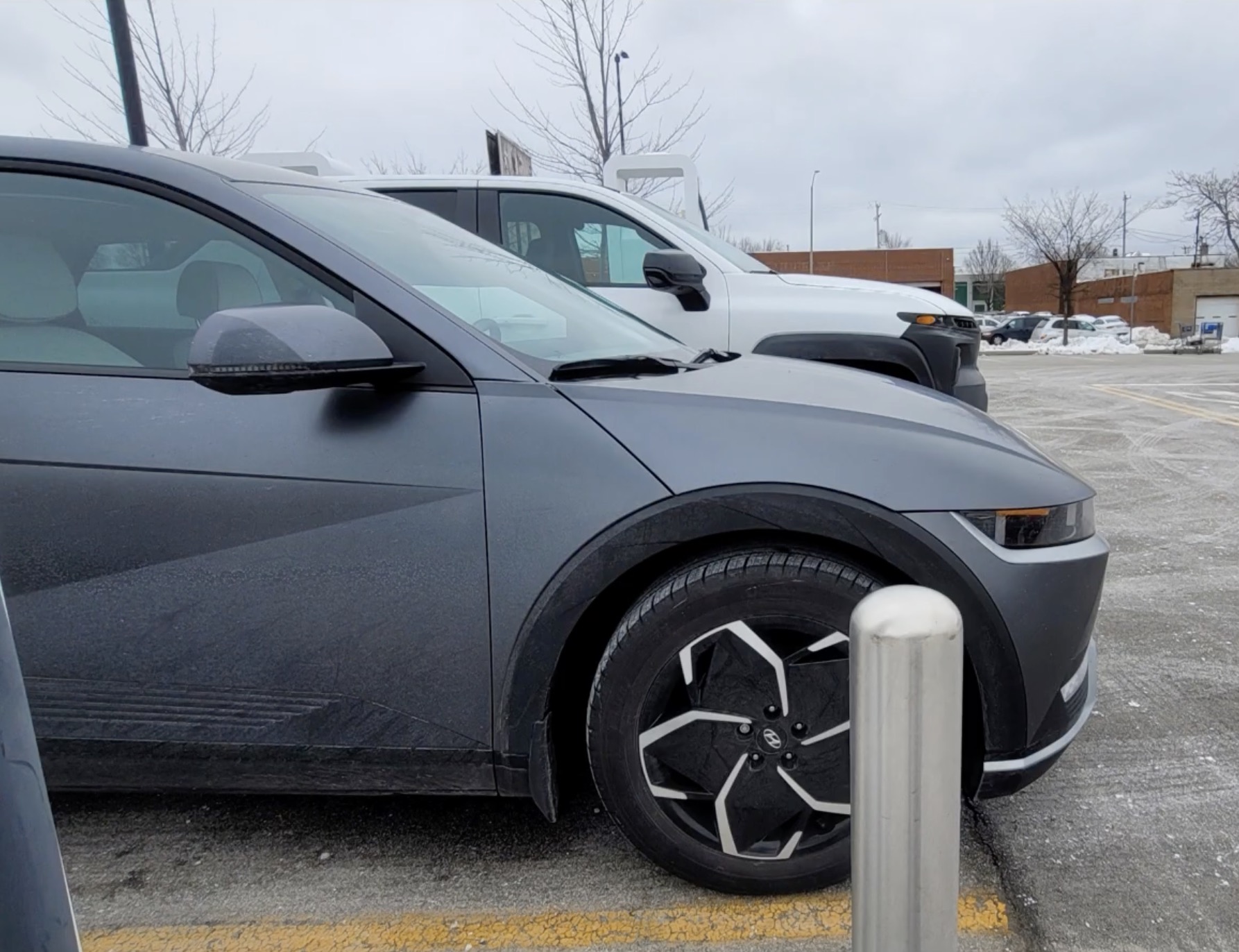 Silverado EV prototype spotted 5.jpg
