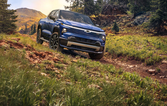 2024 Silverado EV Revealed! 400 Miles Range, 10K LBS Trailering Capacity, $39,900 MSRP