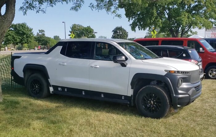 2024 Chevrolet Silverado EV WT test mule spotted at airshow (Video)